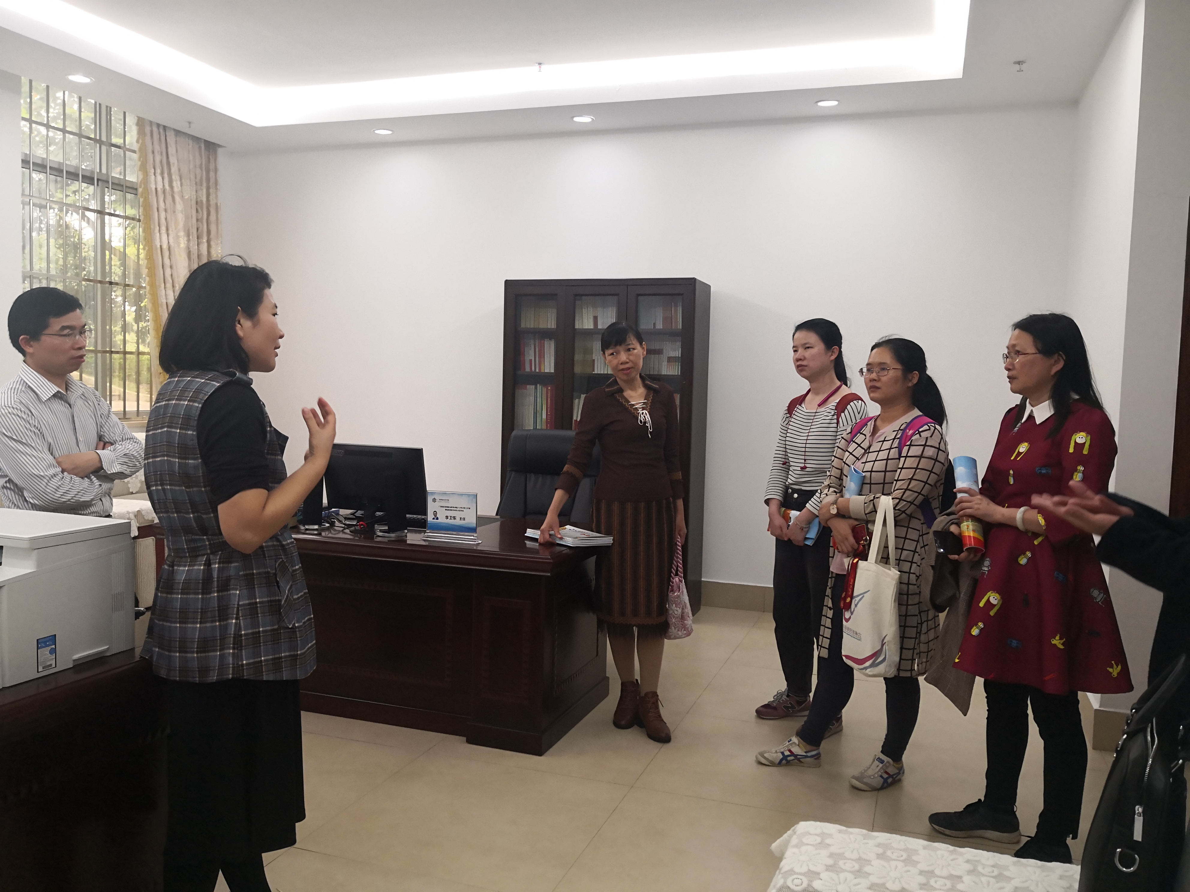 兩校教師代表熱烈交流