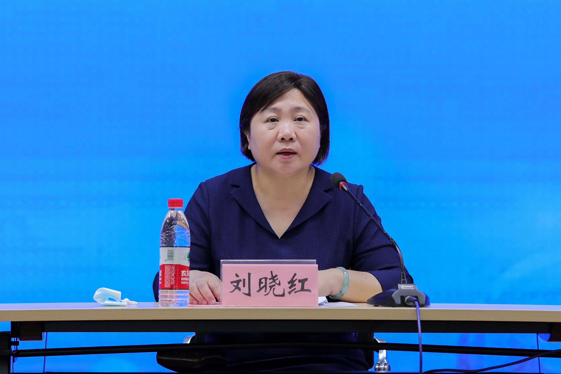 學(xué)校黨委書記劉曉紅在開班典禮上講話